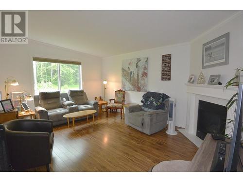 1645 Cottonwood Street, Telkwa, BC - Indoor Photo Showing Living Room With Fireplace