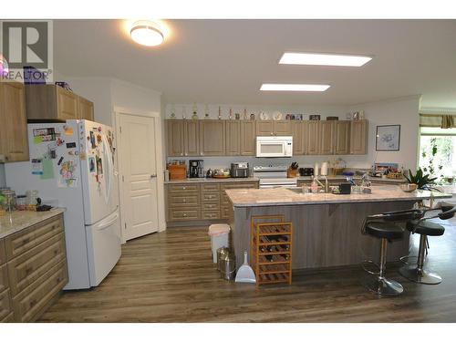 1645 Cottonwood Street, Telkwa, BC - Indoor Photo Showing Kitchen