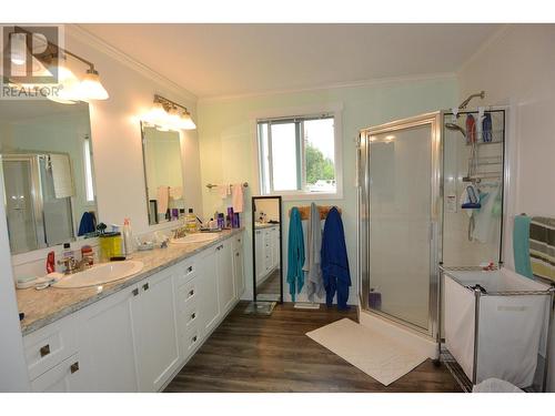 1645 Cottonwood Street, Telkwa, BC - Indoor Photo Showing Bathroom