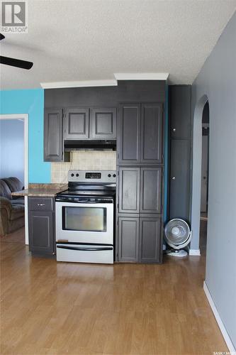 724 3Rd Street E, Shaunavon, SK - Indoor Photo Showing Kitchen