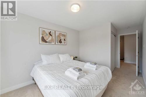 209 Anyolite, Ottawa, ON - Indoor Photo Showing Bedroom