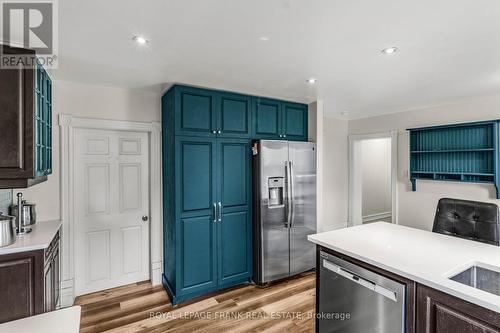 68 King Street N, Kawartha Lakes, ON - Indoor Photo Showing Kitchen