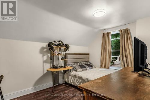 68 King Street N, Kawartha Lakes, ON - Indoor Photo Showing Bedroom