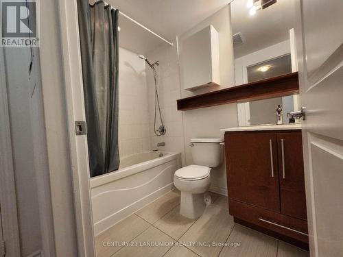 301 - 2885 Bayview Avenue, Toronto (Bayview Village), ON - Indoor Photo Showing Bathroom