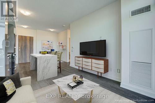 1901 - 251 Manitoba Street, Toronto (Mimico), ON - Indoor Photo Showing Living Room