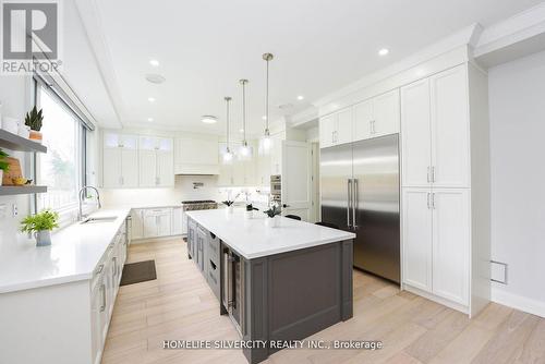 455 Samford Place, Oakville (Bronte East), ON - Indoor Photo Showing Kitchen With Upgraded Kitchen