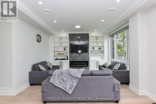 455 Samford Place, Oakville (Bronte East), ON - Indoor Photo Showing Living Room With Fireplace