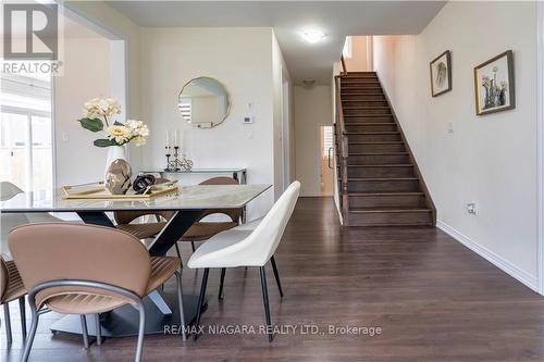 2 Froggy Drive, Thorold, ON - Indoor Photo Showing Dining Room