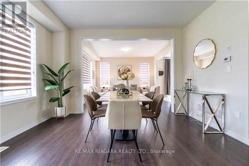 2 Froggy Drive, Thorold, ON - Indoor Photo Showing Dining Room