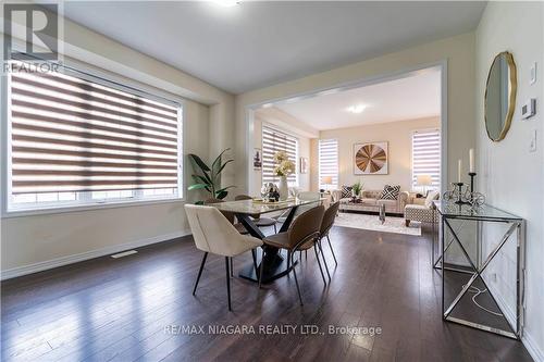 2 Froggy Drive, Thorold, ON - Indoor Photo Showing Dining Room