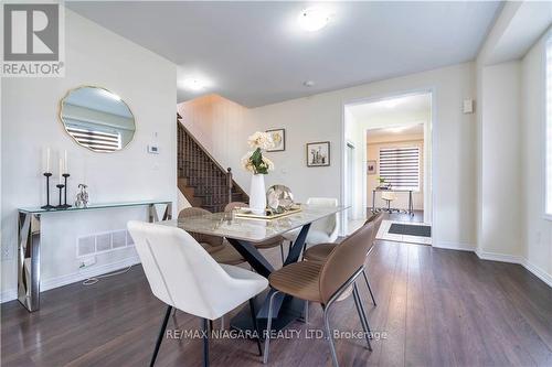 2 Froggy Drive, Thorold, ON - Indoor Photo Showing Dining Room