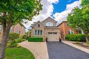 2270 Dunforest Crescent, Oakville, ON 