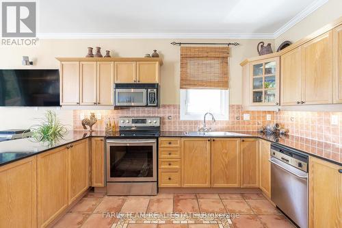 443 Aberdeen Boulevard, Midland, ON - Indoor Photo Showing Kitchen With Double Sink