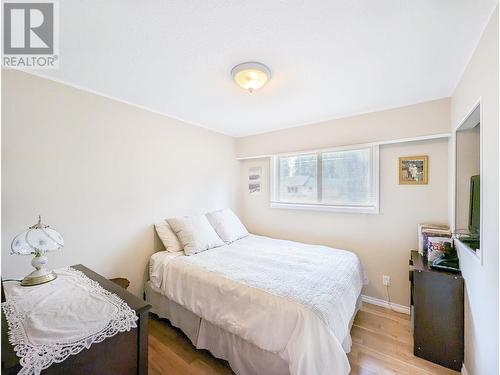 4827 Kitwanga Drive, 108 Mile Ranch, BC - Indoor Photo Showing Bedroom