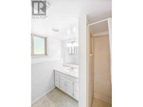 4827 Kitwanga Drive, 108 Mile Ranch, BC - Indoor Photo Showing Bathroom