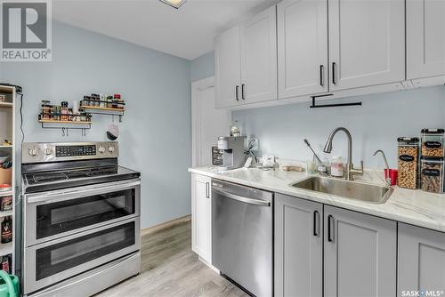 511 I Avenue N, Saskatoon, SK - Indoor Photo Showing Kitchen With Upgraded Kitchen