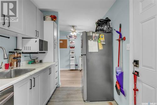 511 I Avenue N, Saskatoon, SK - Indoor Photo Showing Kitchen