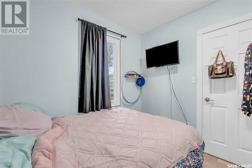 511 I Avenue N, Saskatoon, SK - Indoor Photo Showing Bedroom