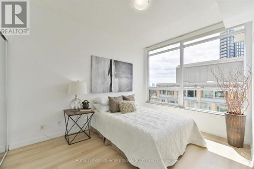 1005 - 500 Sherbourne Street, Toronto, ON - Indoor Photo Showing Bedroom