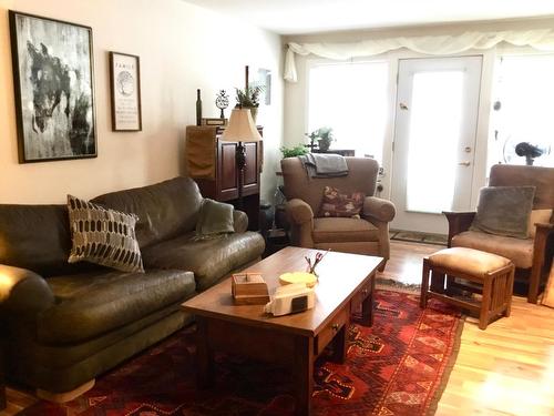 106 - 105 Knighton Rd, Kimberley, BC - Indoor Photo Showing Living Room