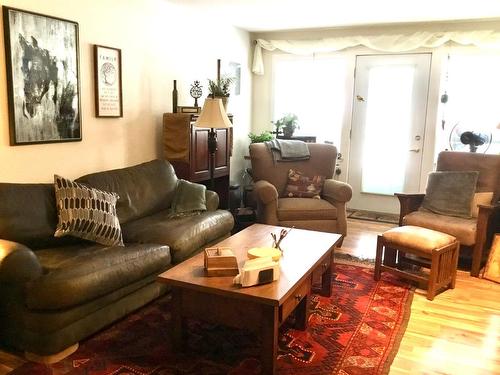 106 - 105 Knighton Rd, Kimberley, BC - Indoor Photo Showing Living Room