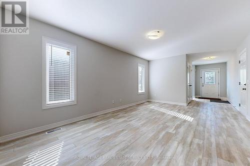 22 Bounty Avenue, Thorold, ON - Indoor Photo Showing Other Room