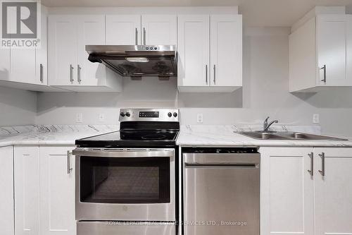 22 Bounty Avenue, Thorold, ON - Indoor Photo Showing Kitchen With Double Sink