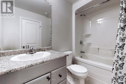 22 Bounty Avenue, Thorold, ON - Indoor Photo Showing Bathroom