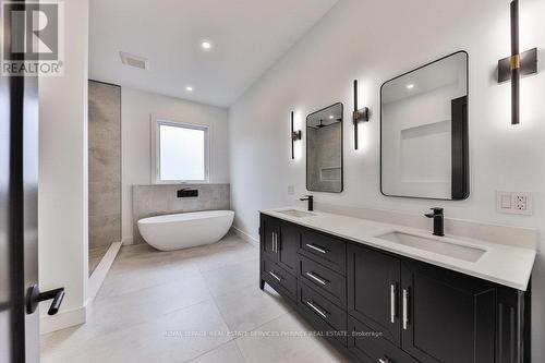 62 Melrose Drive, Niagara-On-The-Lake, ON - Indoor Photo Showing Bathroom