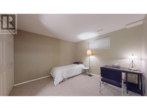 1017 12Th  S Street, Cranbrook, BC - Indoor Photo Showing Bedroom