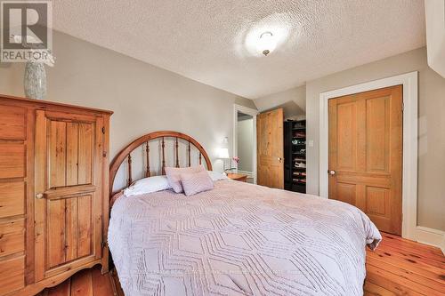 2580 Edenhurst Drive, Mississauga, ON - Indoor Photo Showing Bedroom