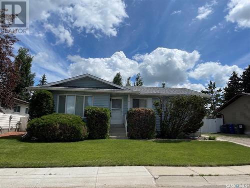 4 O'Connor Court, Kindersley, SK - Outdoor With Facade