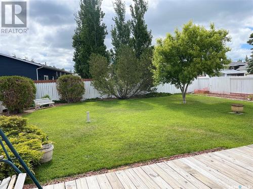 4 O'Connor Court, Kindersley, SK - Outdoor With Deck Patio Veranda With Backyard