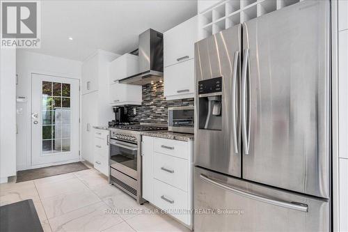 10349 Lakeshore Road W, Wainfleet, ON - Indoor Photo Showing Kitchen