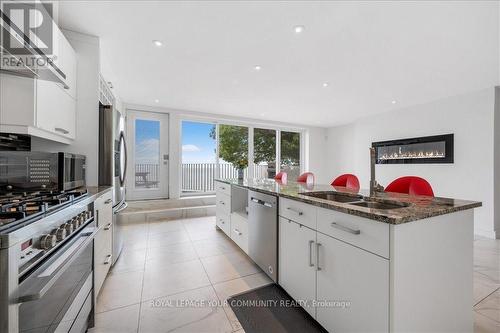 10349 Lakeshore Road W, Port Colborne, ON - Indoor Photo Showing Kitchen With Double Sink