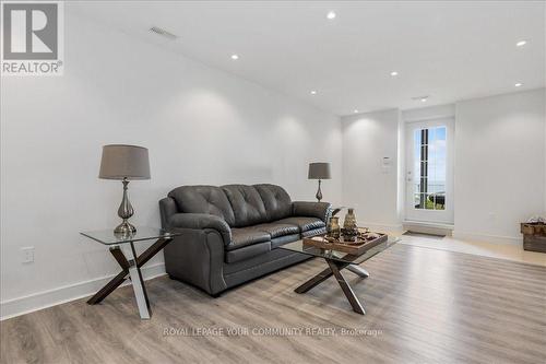 10349 Lakeshore Road W, Port Colborne, ON - Indoor Photo Showing Living Room