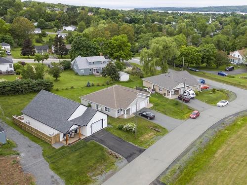 10 Mccully Crescent, Hantsport, NS 