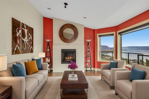 6151 Gillam Crescent, Peachland, BC - Indoor Photo Showing Living Room With Fireplace