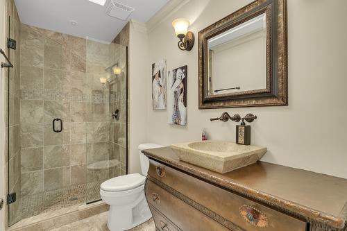 6151 Gillam Crescent, Peachland, BC - Indoor Photo Showing Bathroom