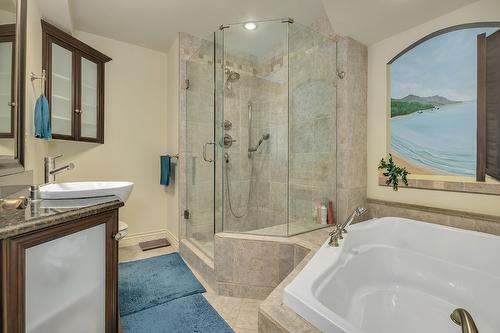 6151 Gillam Crescent, Peachland, BC - Indoor Photo Showing Bathroom