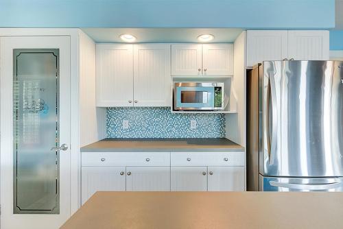 5168 Morrison Crescent, Peachland, BC - Indoor Photo Showing Kitchen