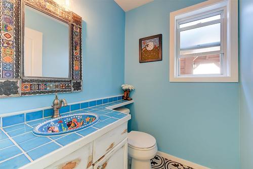 5168 Morrison Crescent, Peachland, BC - Indoor Photo Showing Bathroom