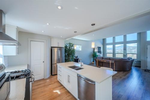 30-125 Cabernet Drive, Okanagan Falls, BC - Indoor Photo Showing Kitchen With Stainless Steel Kitchen With Double Sink