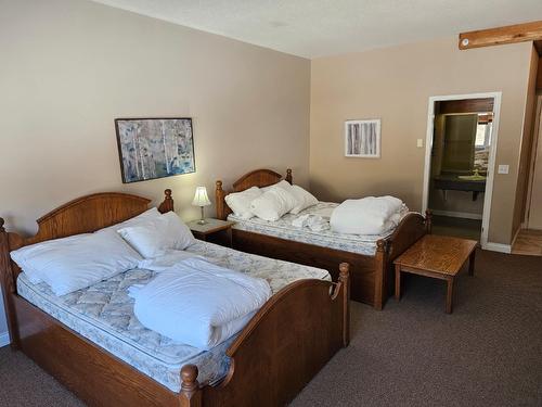 301-5275 Big White Road, Big White, BC - Indoor Photo Showing Bedroom