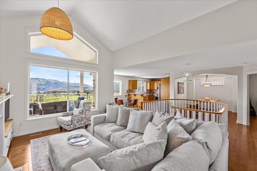 2819 Summerview Place, West Kelowna, BC - Indoor Photo Showing Living Room With Fireplace