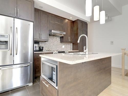 Kitchen - 3514 Rue Des Francs-Bourgeois, Boisbriand, QC - Indoor Photo Showing Kitchen With Upgraded Kitchen