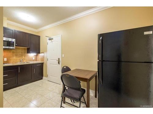 438 Wakesiah Ave, Nanaimo, BC - Indoor Photo Showing Kitchen