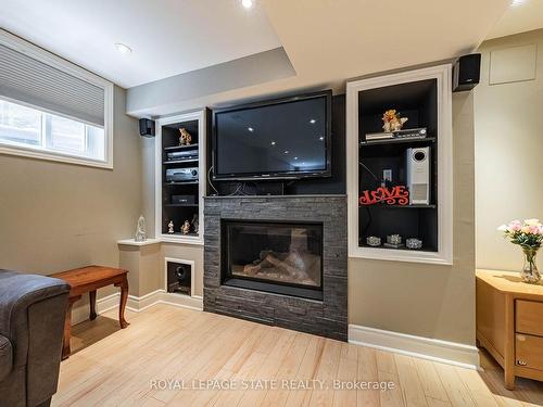 2270 Dunforest Cres, Oakville, ON - Indoor Photo Showing Living Room With Fireplace
