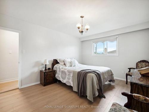 62 Watney Cres, Toronto, ON - Indoor Photo Showing Bedroom