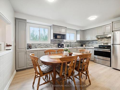 62 Watney Cres, Toronto, ON - Indoor Photo Showing Dining Room